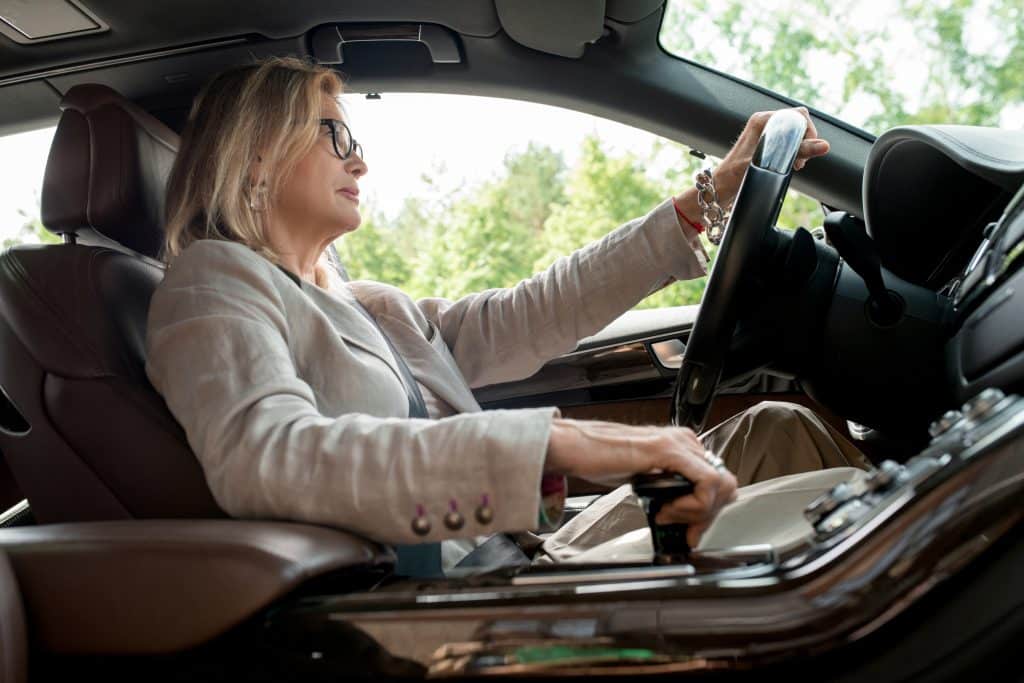 Seniors : Vers une interdiction de conduire partout en Europe à partir de cette date, voici ce que l’on sait