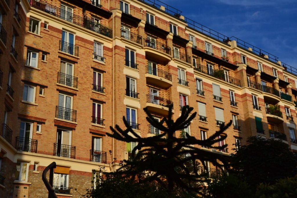 hlm voici la somme à ne surtout pas dépasser pour obtenir une réduction du montant de votre loyer en 2025