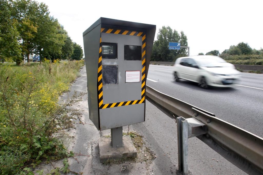 radar flashé à 255 km h, il s'en sort sans la moindre contravention