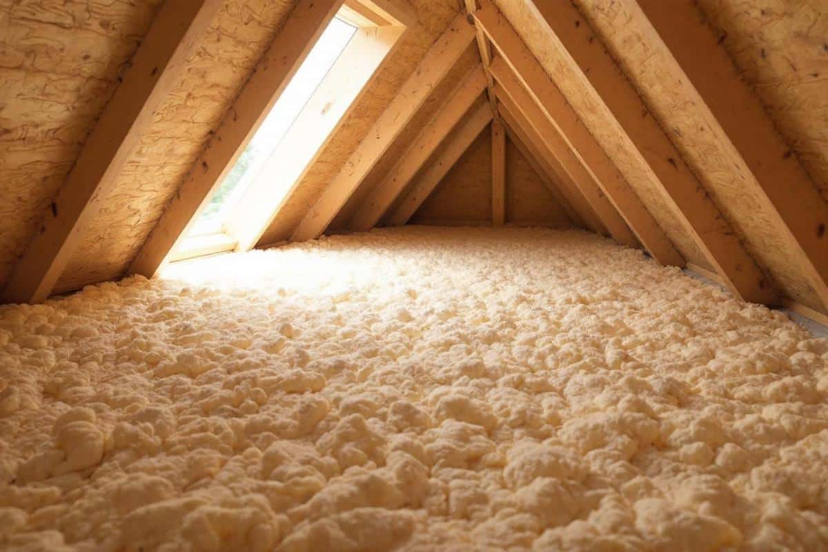 Isolation en fibre de bois : avantages, inconvénients et coût